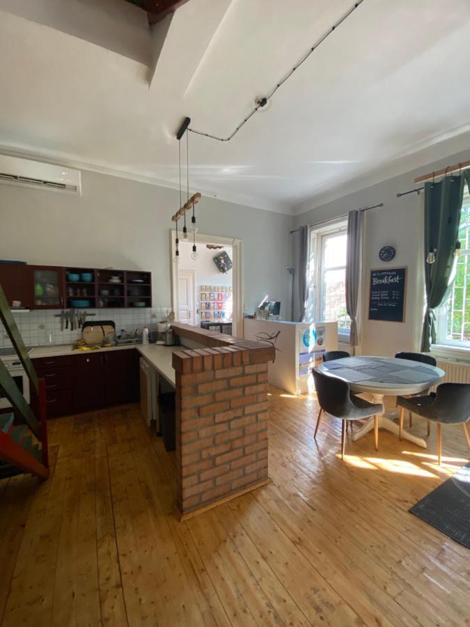 Unity Hostel Budapest Luaran gambar